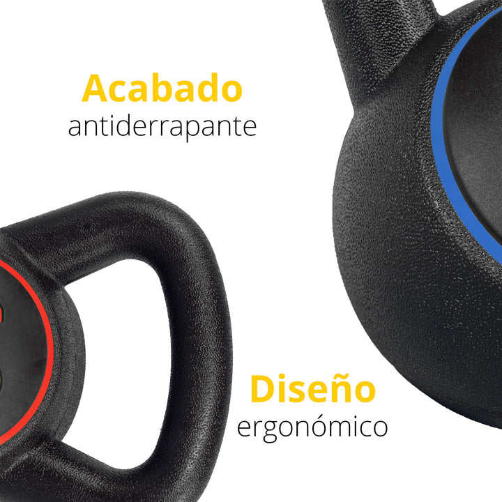 Kettlebells negros con detalles en azul y rojo, acabado antideslizante y diseño ergonómico.